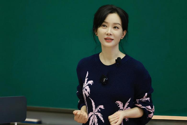 这一次，48岁陈数的遭遇，给内娱明星提了个醒，赵丽颖当初没说错