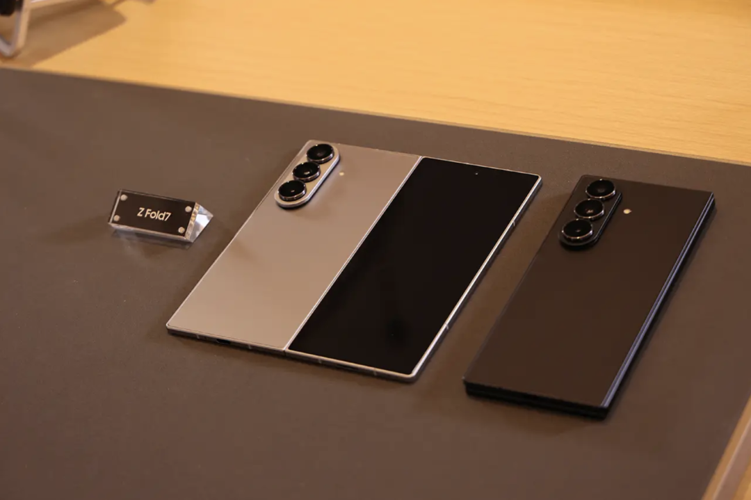 別等Galaxy Z TriFold，趕緊買這款三星折疊屏