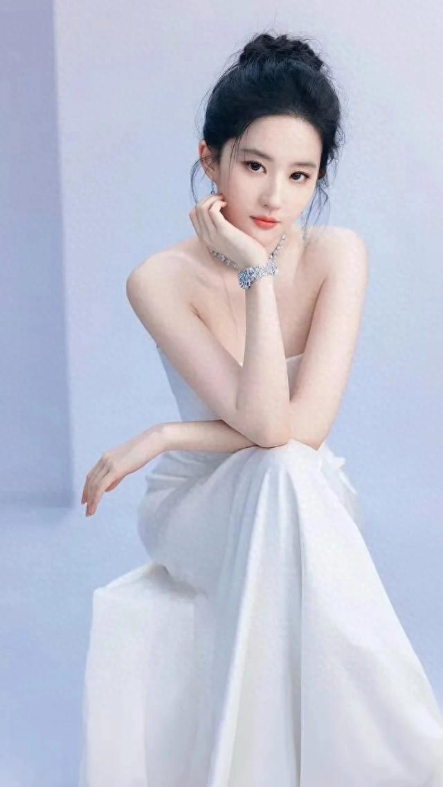 刘亦菲这样的美貌超出了很多人的认知!