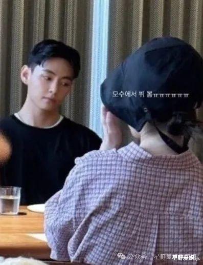 IU再度陷入分手传闻,过生日和男偶像吃饭,只字不提男友李钟硕