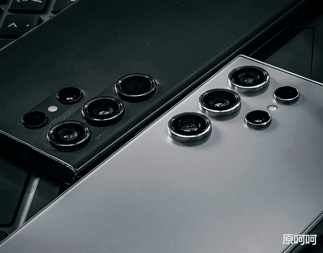 iPhone 17 Pro Max厚度翻車？三星S26 Ultra真機曝光：輕薄優勢拉滿