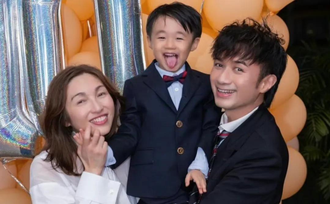 古巨基二胎出生,老婆生一胎时52岁生二胎58岁,堪称是医学奇迹了