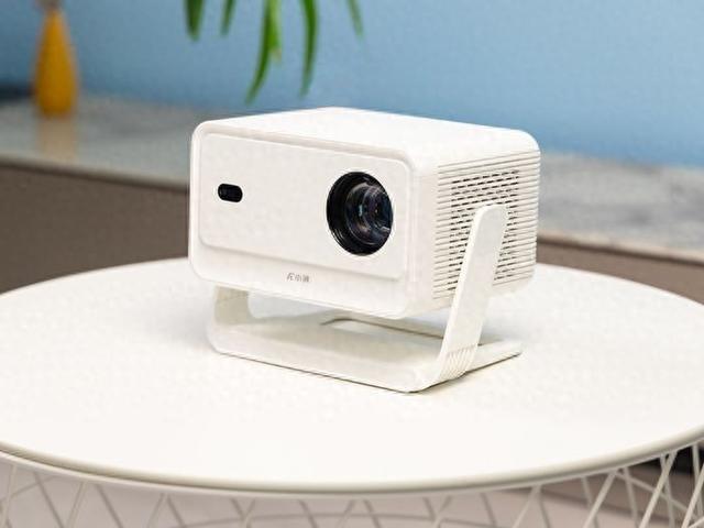 創維小湃投影儀Q5Pro評測：不足千元卷高端局，平價投影儀首選