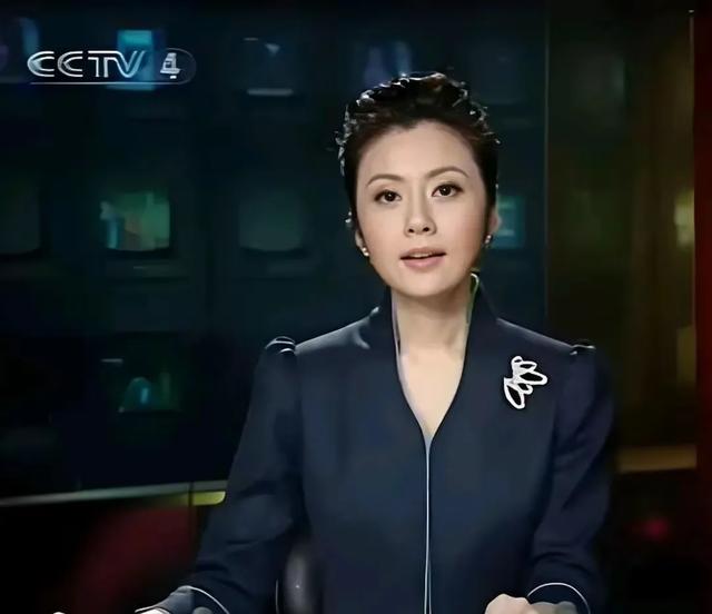 周瑛锋，颜值气质都在线的央视主持人