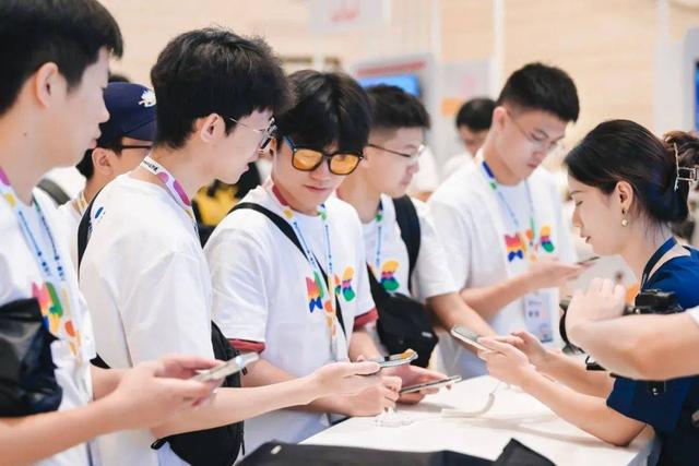 鴻蒙六年，星火燎原