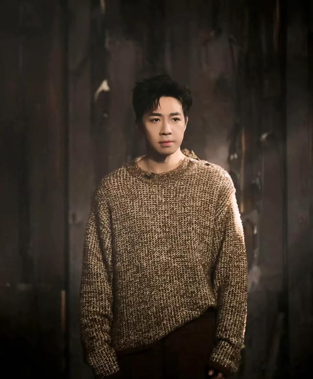 细心网友发现王晓晨的微博关注列表居然没有俞灏明，这到底结婚没