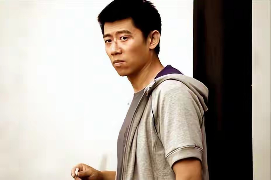 他结婚没有邀请父亲，婚后与母亲明算账，妻子袁泉的做法让人感动