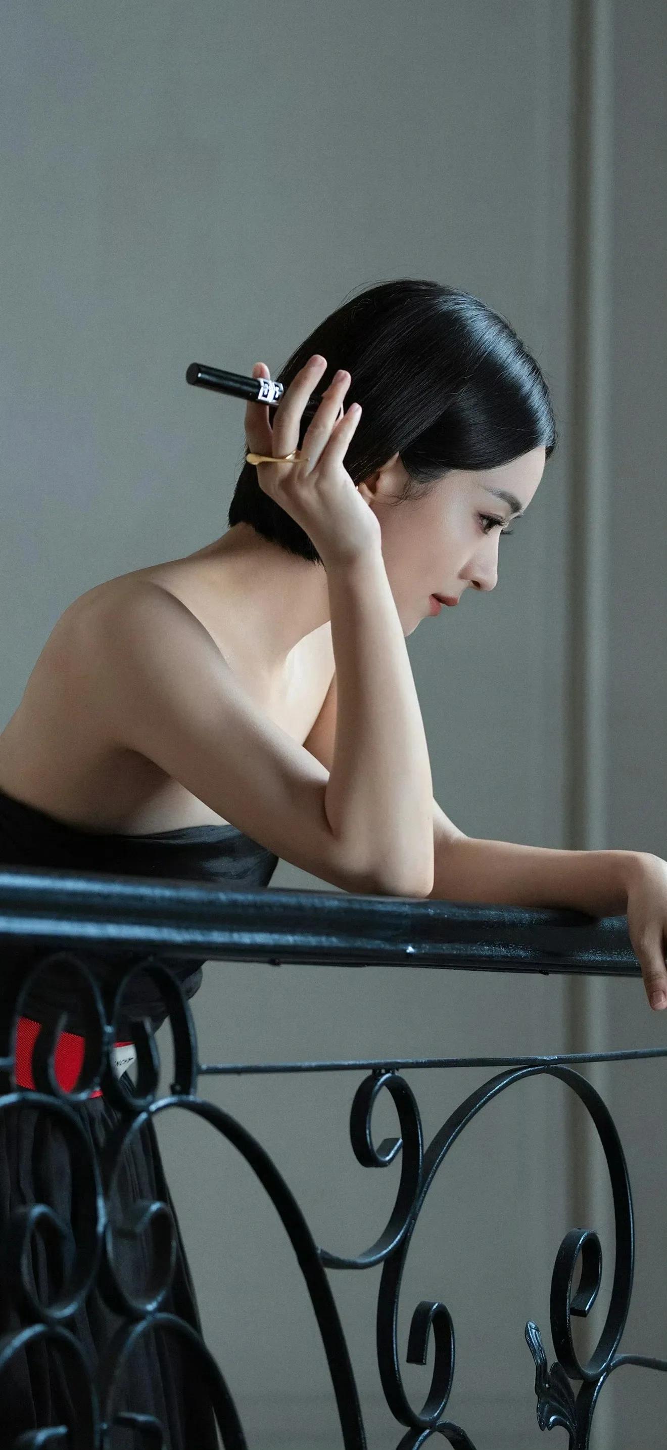 赵丽颖风韵姣好短发魅力写真