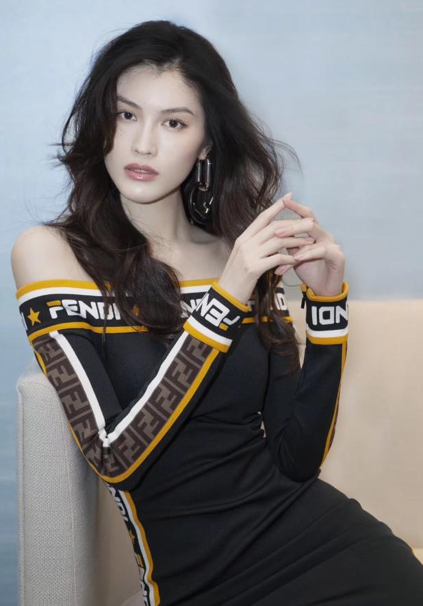 陈伟霆官宣生子不到24小时，何穗被扒底朝天，有婚史只是冰山一角