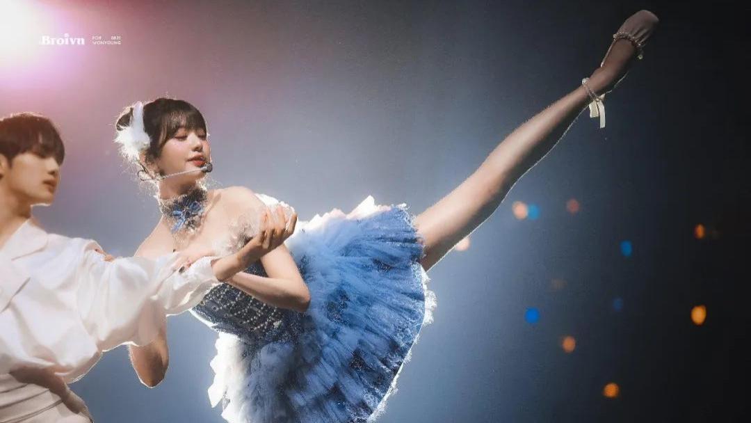 五代女团颜值担当？张元英纯欲“腿精”一战封神！