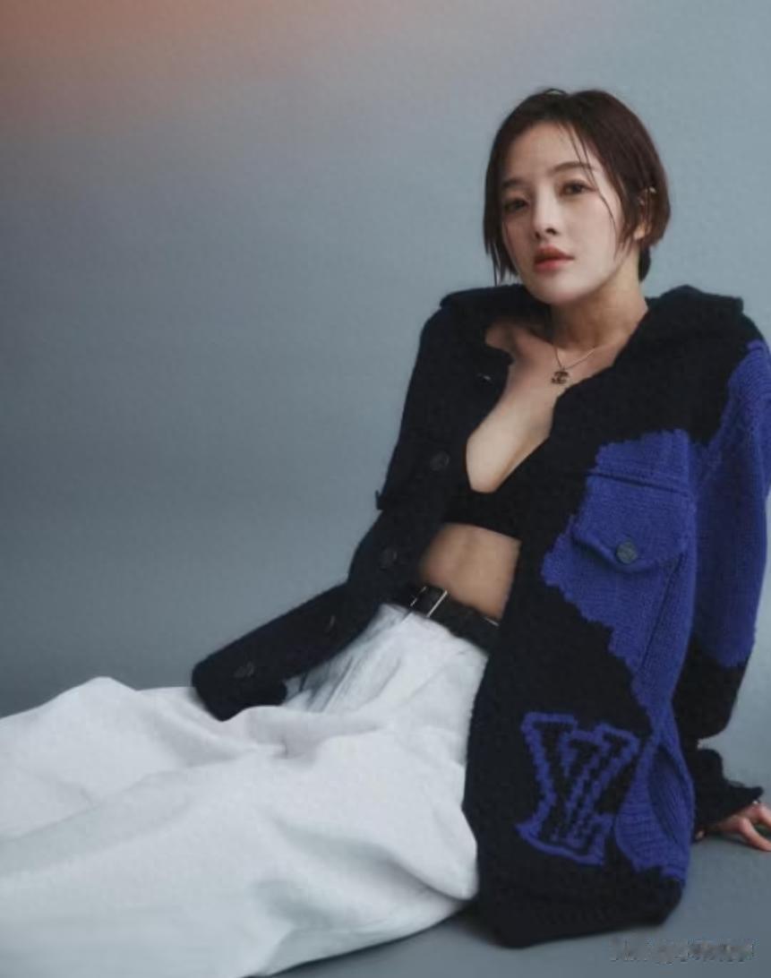 韩国女星晒家中保险柜，一边说明星并非都有钱，一边炫耀250g金条