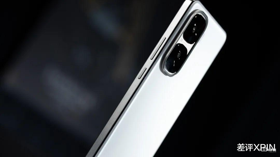 買芯片送手機？iQOO出了個2000多塊的驍龍8至尊版手機