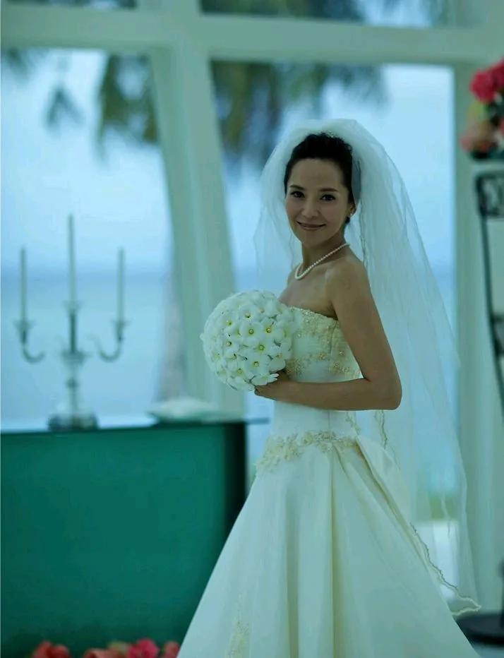 50位香港女星婚纱美图