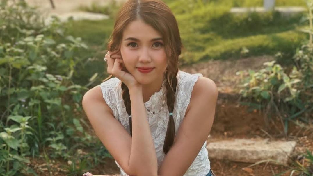 TVB小花入行一年半工资仍低，获母亲每月资助3000元坚持追梦