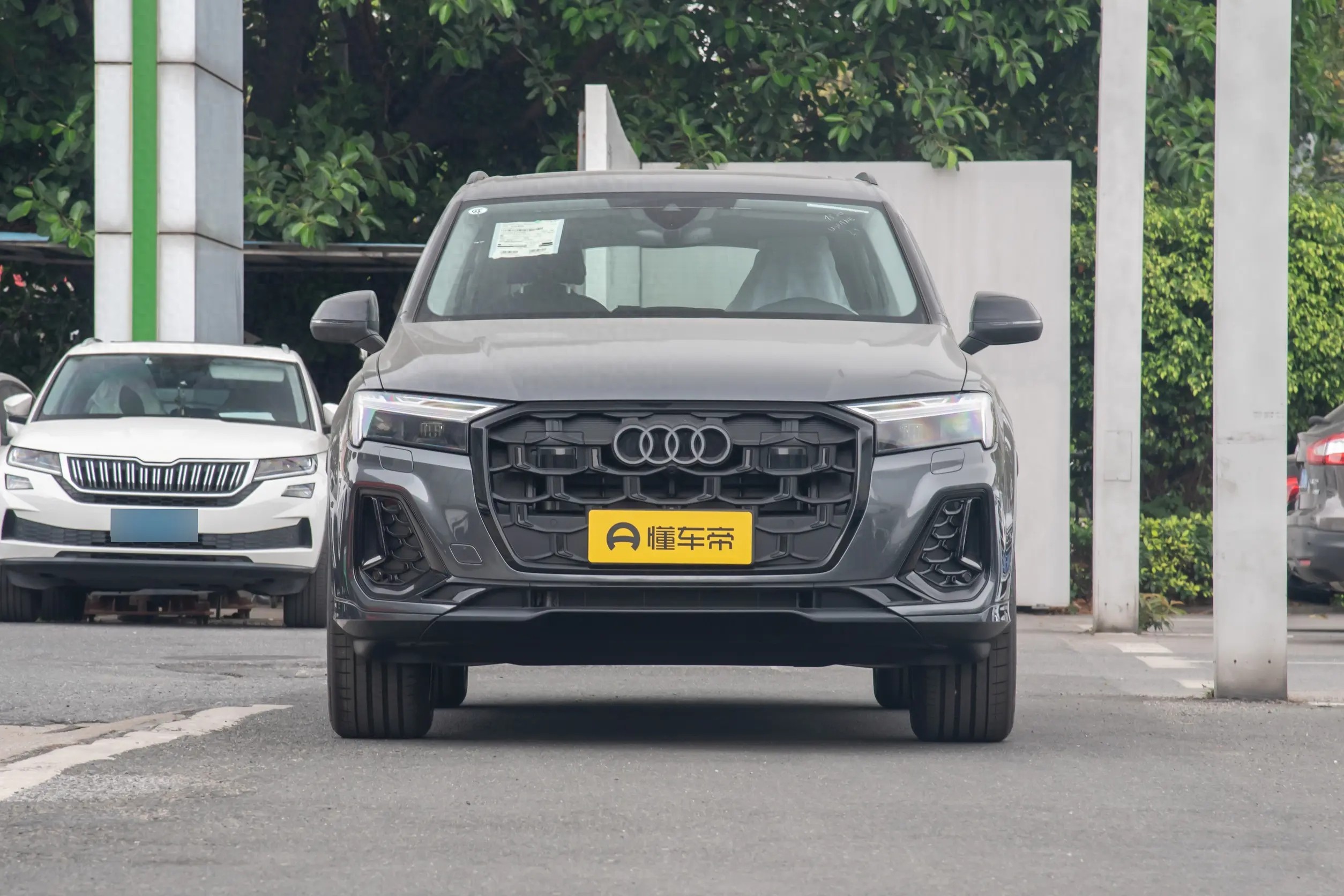 奥迪Q7：2025款车型配置解读，选哪款最划算？