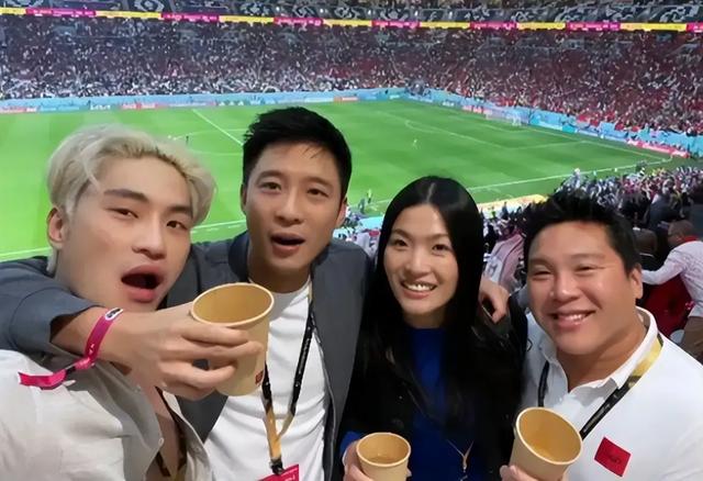 霍启山与龚海欣：娱乐圈甜蜜暴击，爱情佳话引发热议