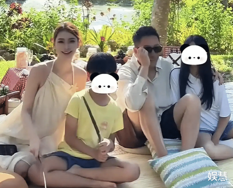 汪小菲一家巴厘岛度假,晒全家福幸福感满满,S家的境遇令人唏嘘