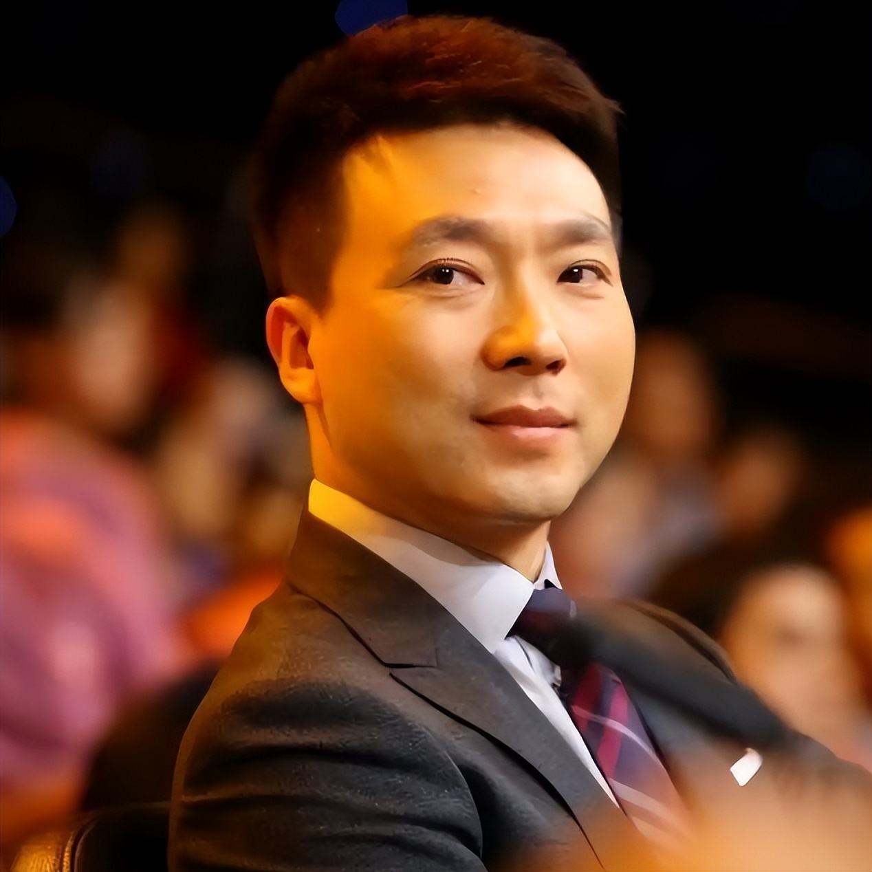 央媒官宣，康辉盼了20年的接班人终于出现，全网恭喜：太优秀了！