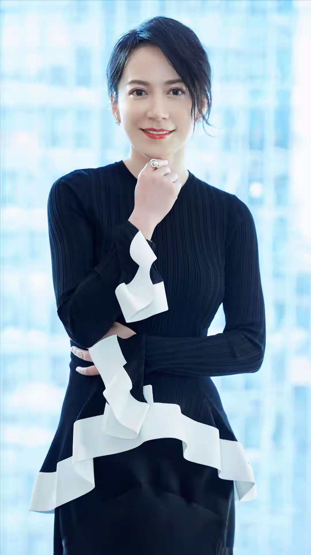 冻龄之外,俞飞鸿的清醒人生更动人!