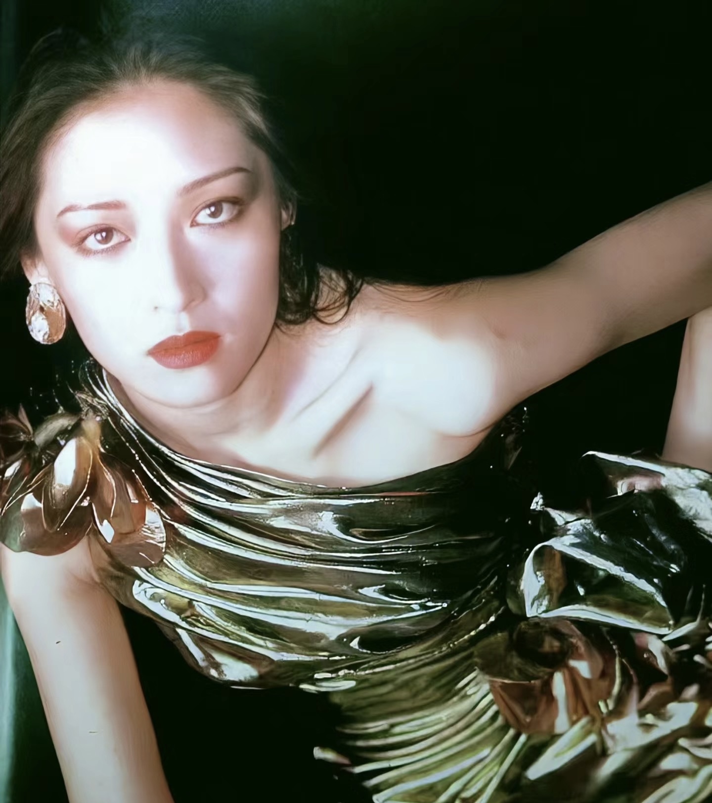 娱乐圈满族美女图鉴：每一位都貌美如花，谁最令你意想不到？