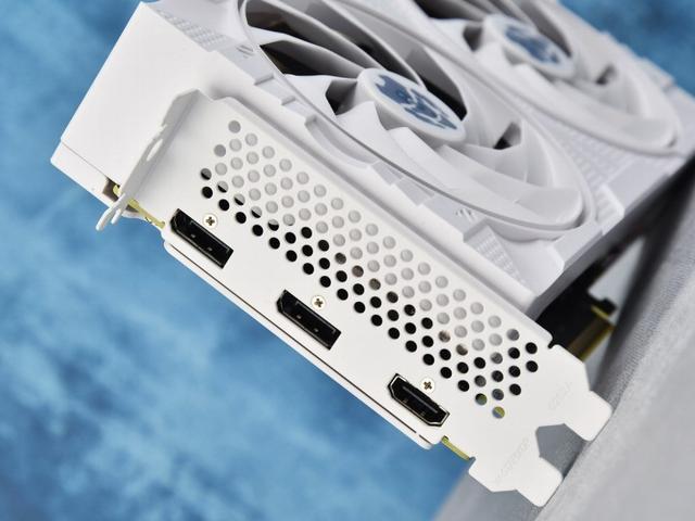 瀚铠RX 9060 XT 8G合金显卡评测:性价比拉满的黑白双雄