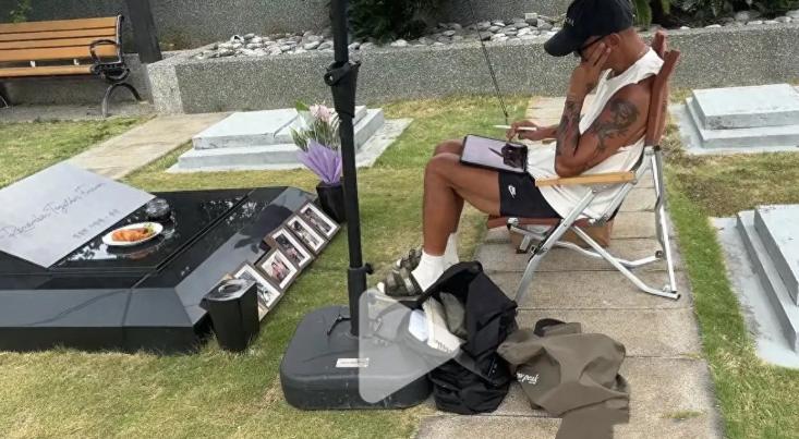 直到吴佩慈公开大S朋友圈,才发现她早已看透死亡,汪小菲说对了