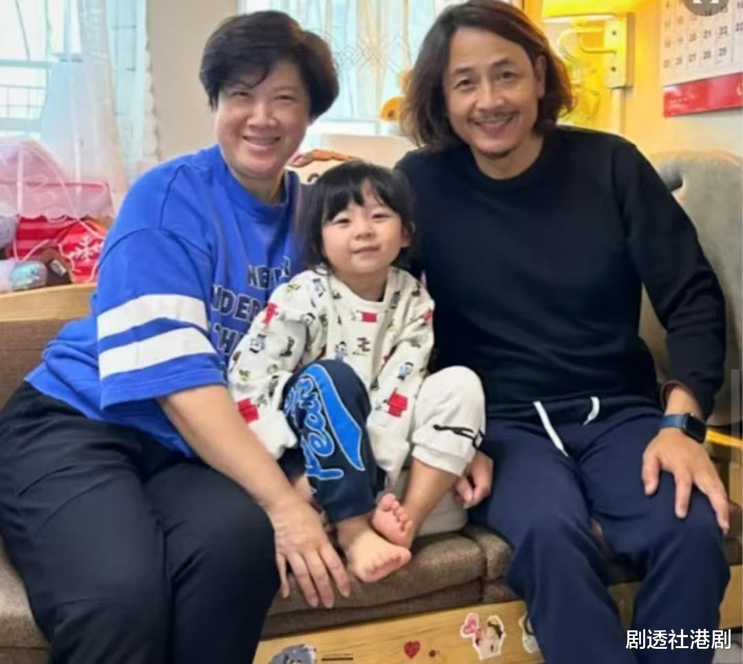 好拼！港男星58岁太太承认靠人工受孕怀二胎，曾经历小产仍想要生