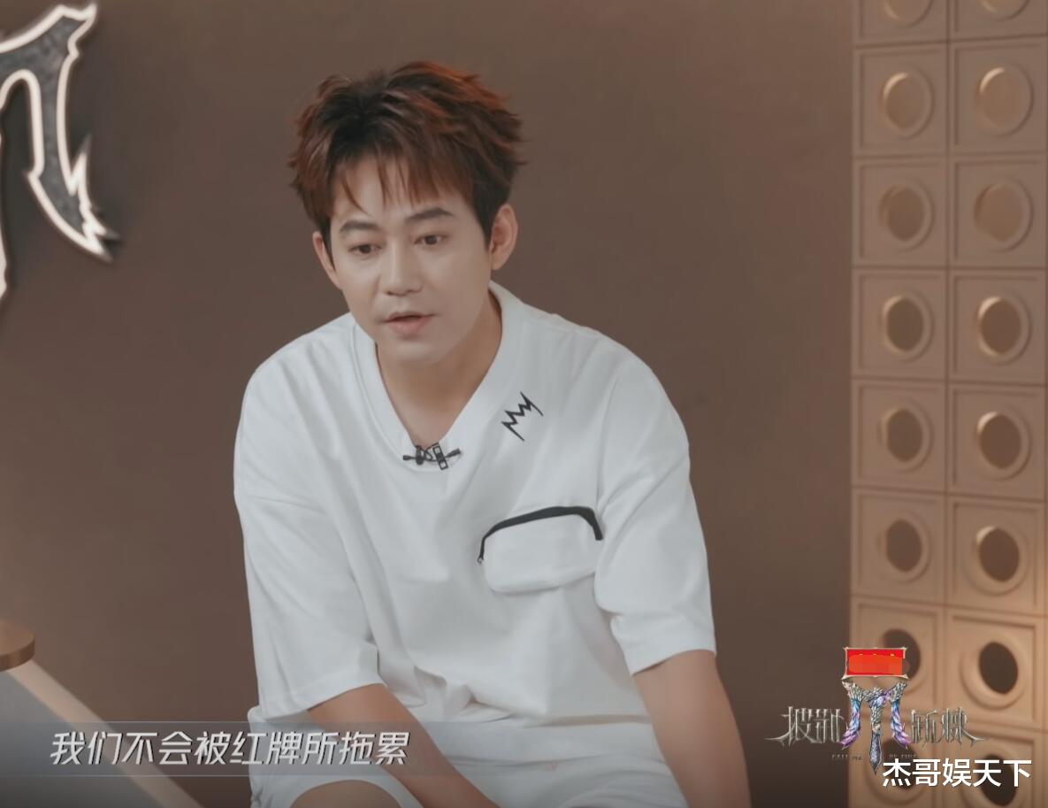 苏醒做出了不符合常理的事，让观众看到了《披哥5》有多假