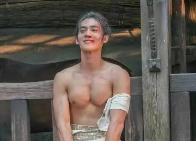 高考移民？出轨富婆？同性丑闻？《封神3》未上映，主角已成废墟