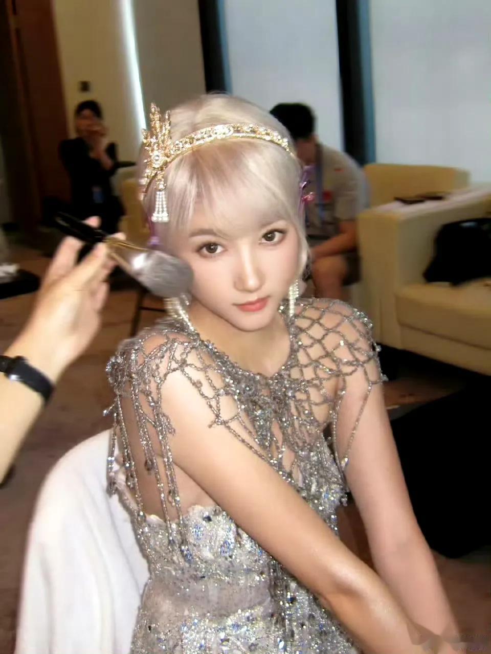 关晓彤美黑之后更高级了哎 ???