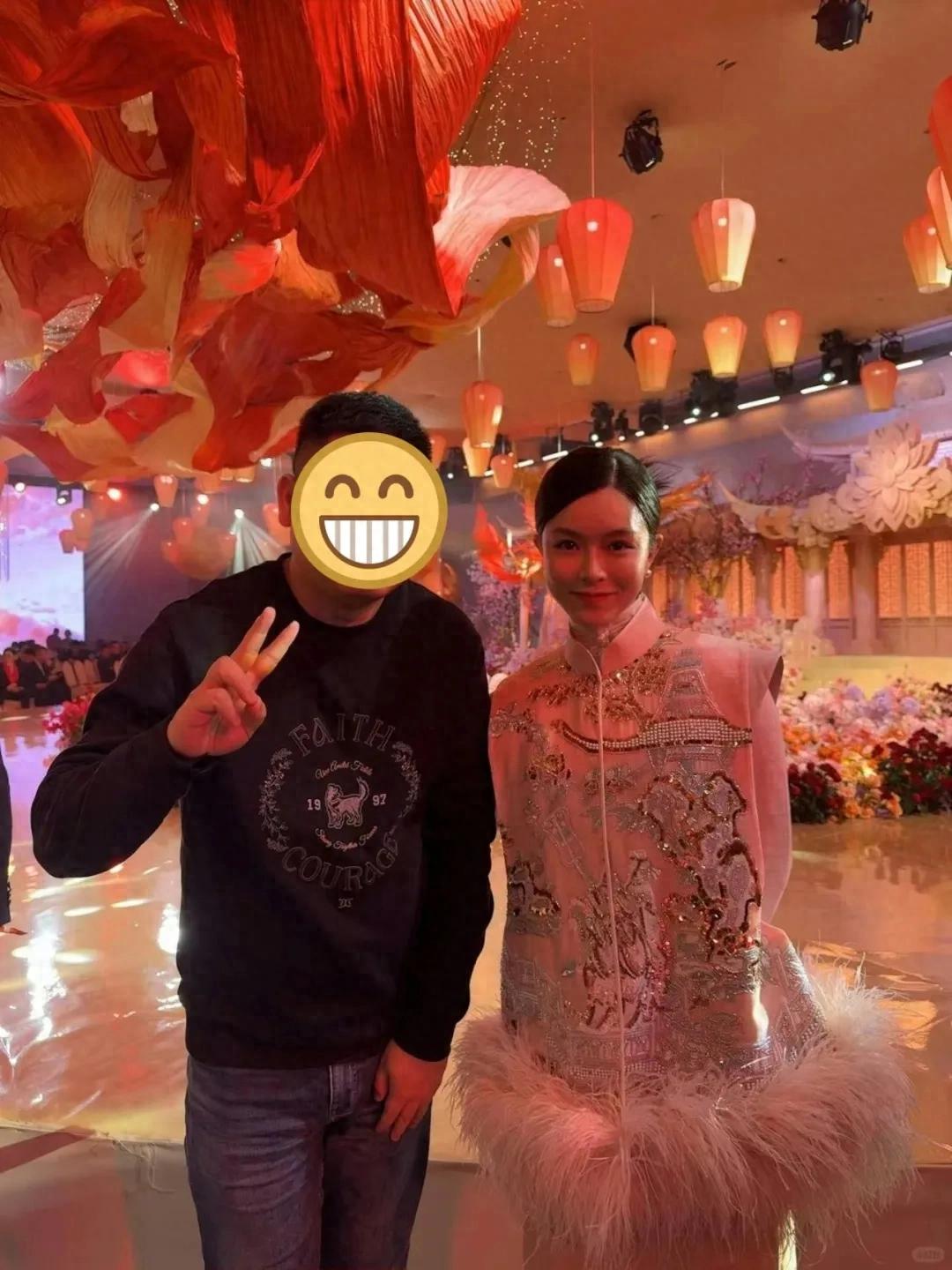 36岁香港知名女星产后首露面，获赞美貌升级