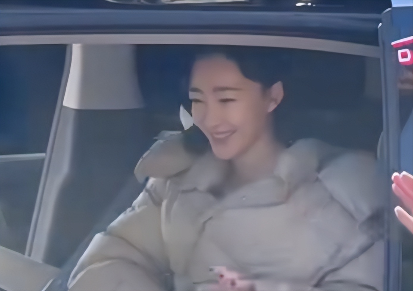 王丽坤前夫被判无期，她最新路透笑容满面，别再替她“卖惨”了