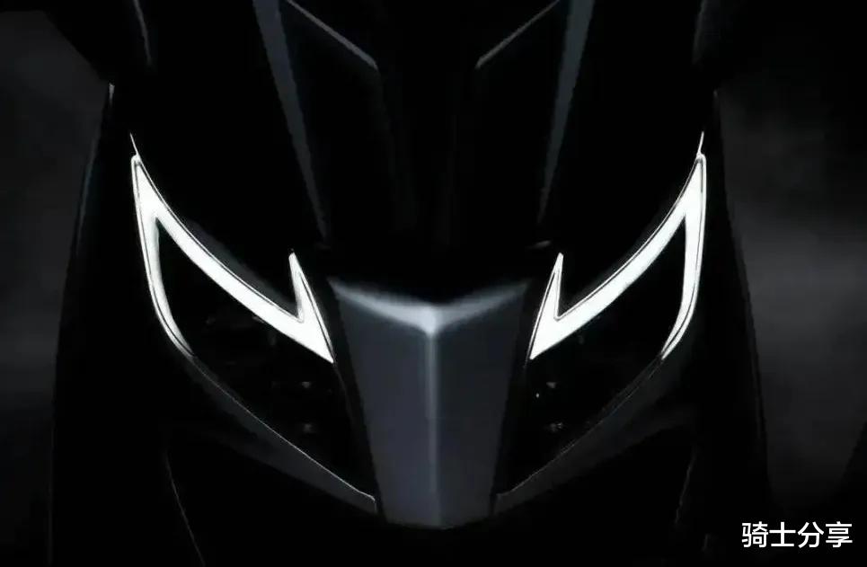 升仕来踢馆,552双缸踏板车将亮相米兰车展,会卖多少钱呢?