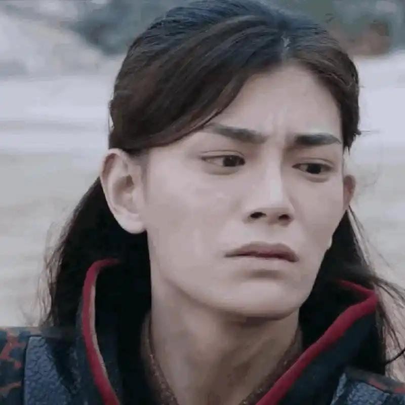 长相平平却一直演男主的5位男星，扮酷耍帅演美男，个个让人尴尬