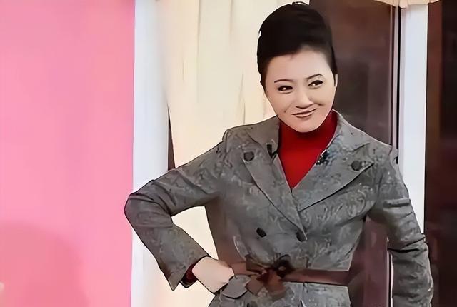 她是最悲惨女演员5次上央视春晚，却遭同行排挤，毁掉大好前程