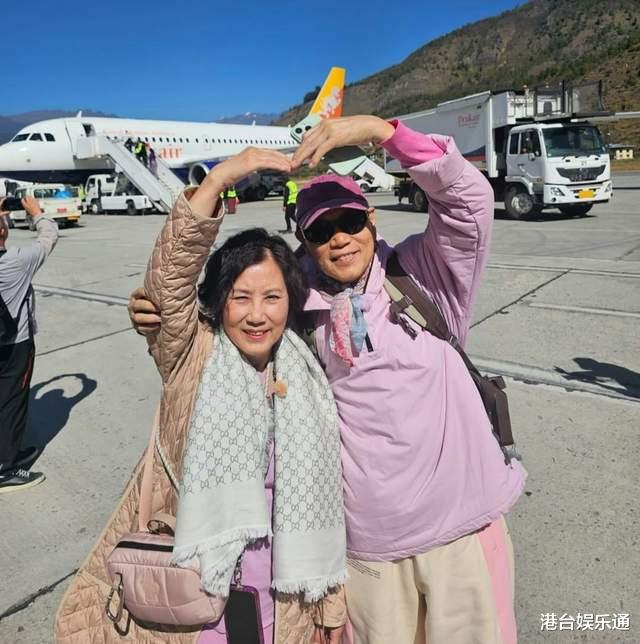 汪明荃、罗家英不丹拍节目穿当地婚服，TVB精心安排助夫妻圆梦