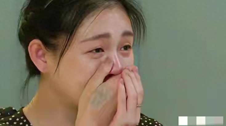 S妈联名具俊晔请律师状告张兰。他关键节点釜底抽薪当“跑跑酱”