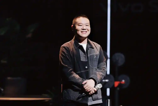 为圈钱不择手段,复出三个月就开演唱会,票价卖到1280,官方出手