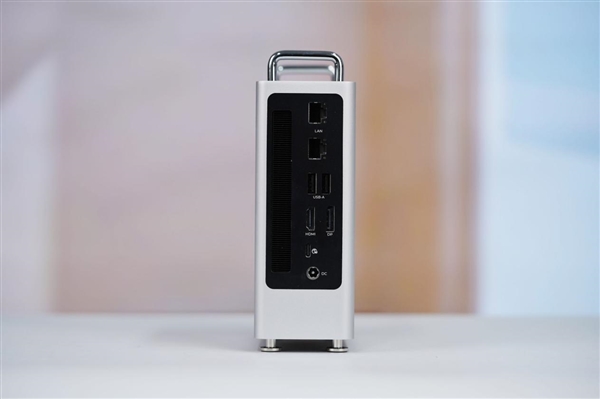 致敬蘋果Mac Pro刨絲器！奧睿科Omini Pro迷你機圖賞