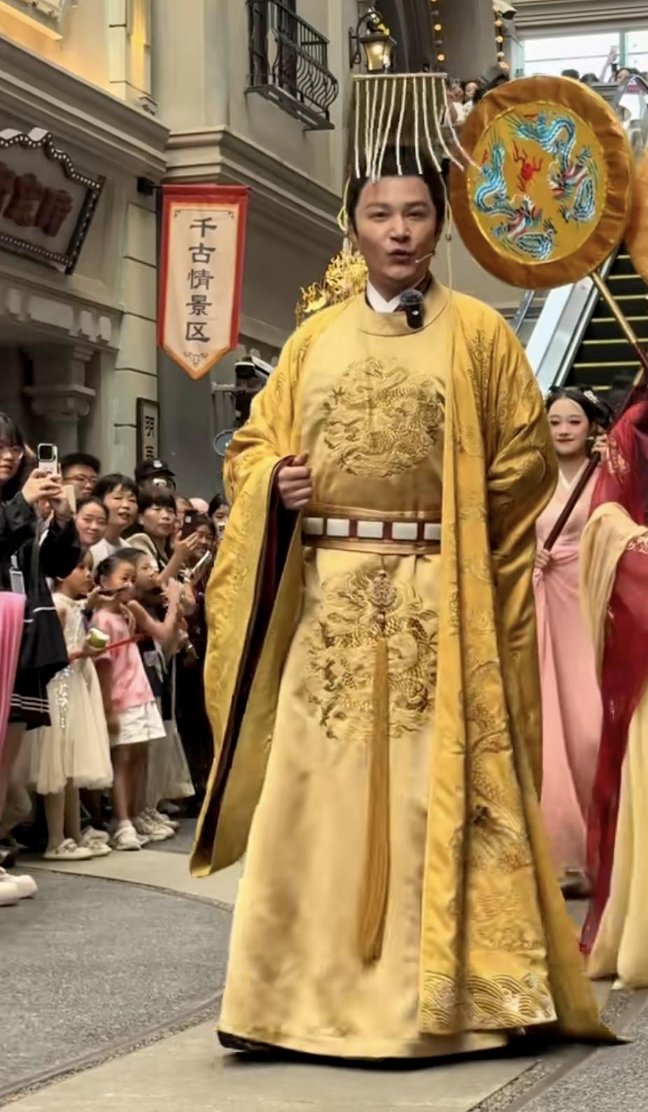 古装剧四大“老顶流”，20年前丰神俊朗，老了到处赶场子演坏老头