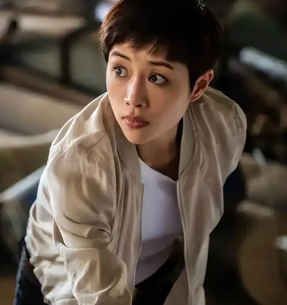 她是上海人民的骄傲，嫁大12岁恩师为妻，如今丈夫已是北影院长