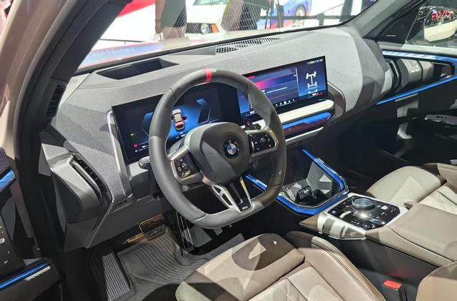 2025上海车展：全新宝马X3 M50 xDrive亮相