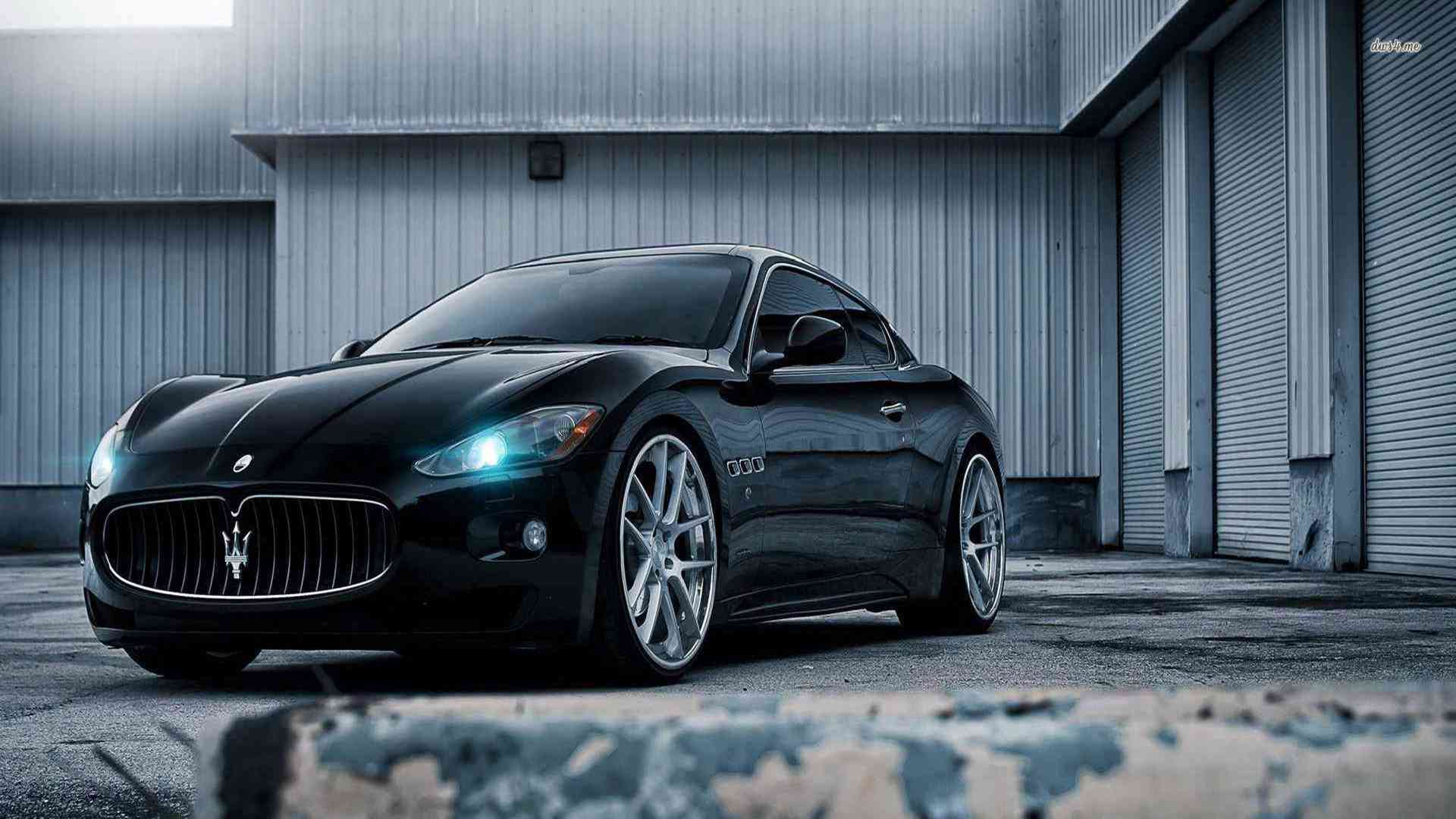 小米YU7最新内饰谍照曝光：有理想L系影子，翻转屏幕被砍