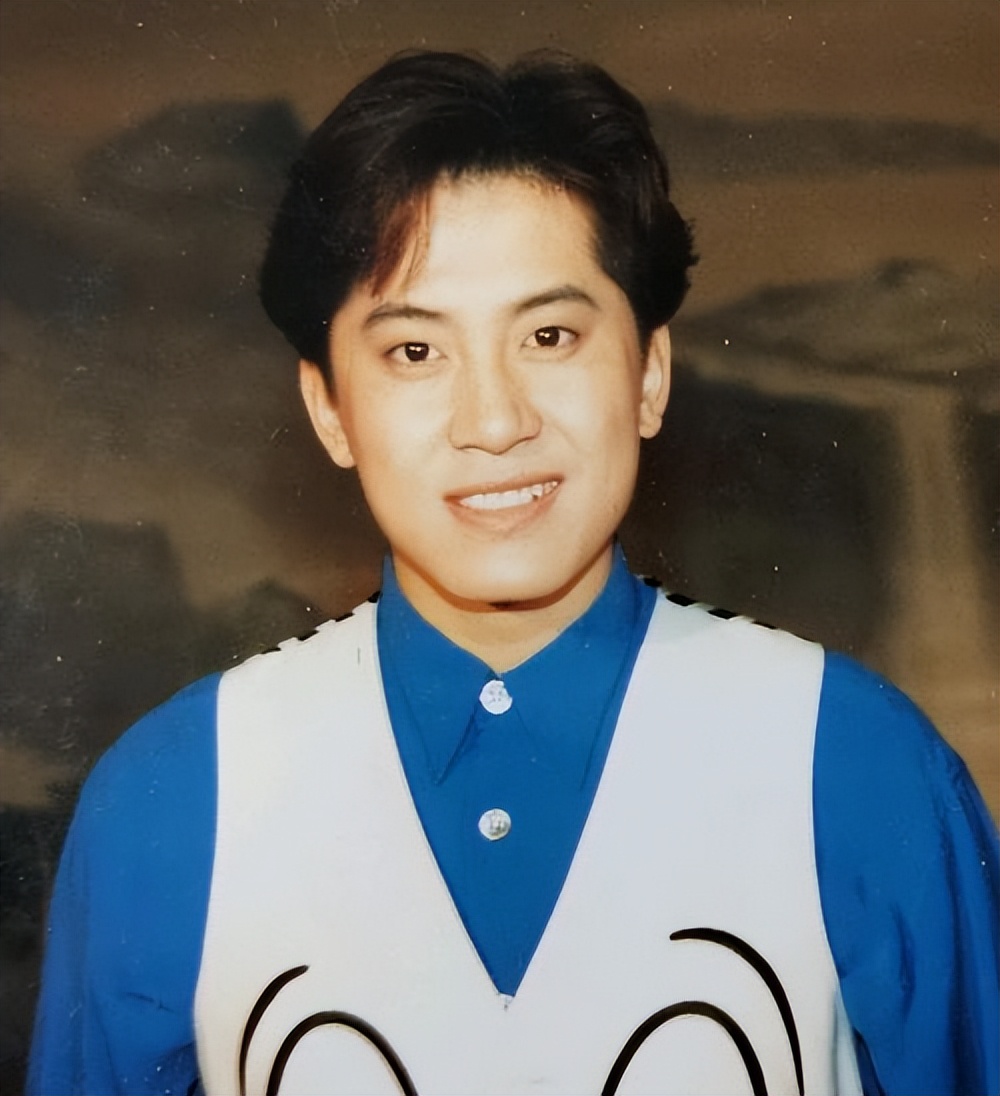 他8次上春晚,作死被捕入狱,老搭档也断了联系,今54岁无人问津