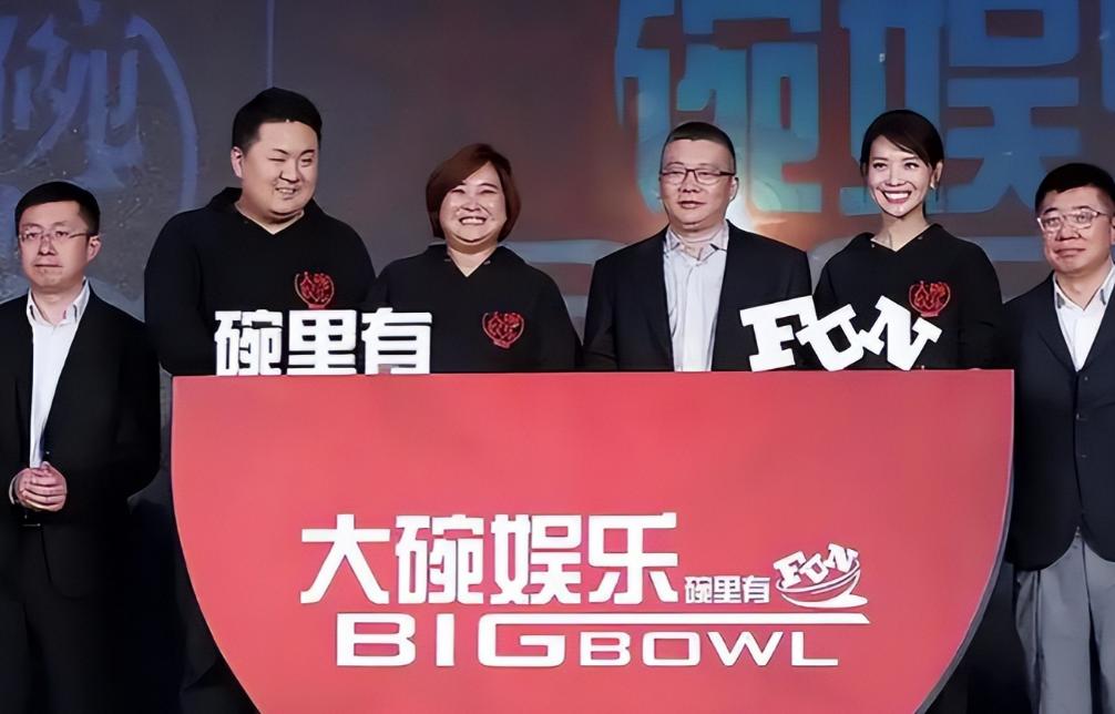 不演了！43岁退出春晚、解散公司的贾玲，这次彻底撕碎了内娱体面