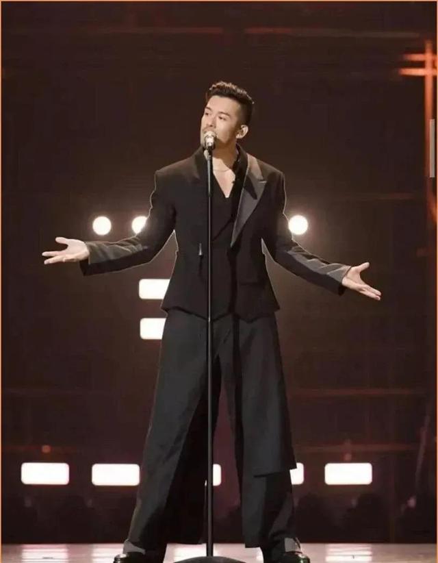 《使徒行者》虐心CP十年后再合体,沈震轩自导短剧邀陈敏之主演