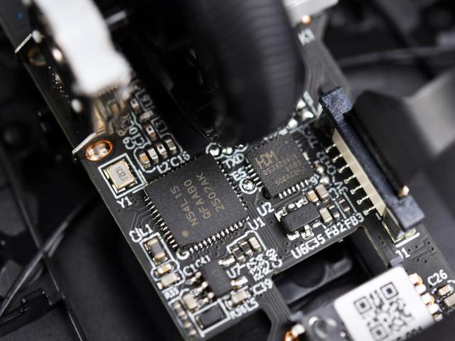 雷柏VT7二代双8K双模游戏鼠标评测 轻量化、全自研、顶级模具