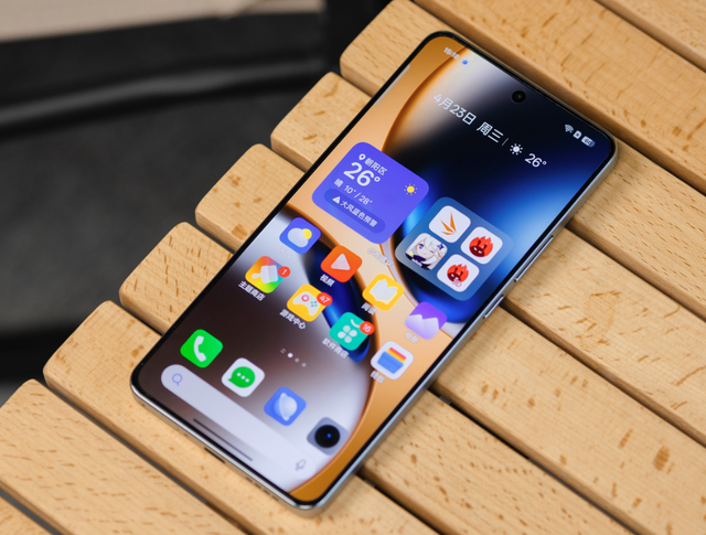 真我“踢馆”,天玑9400+芯片、7200mAh电池,补贴到1989元