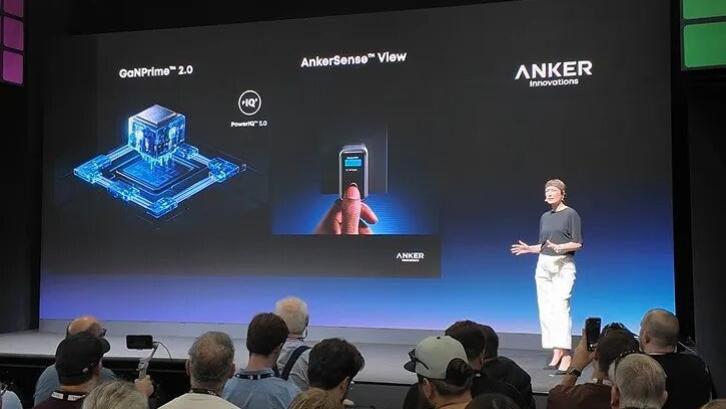 安克/绿联/倍思狂卷IFA2025：不甘只做配件，纷纷跨界成主角