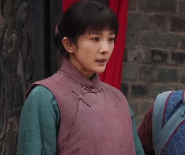 85花转型对打!赵丽颖台词被嘲,刘诗诗成工具人,唐嫣弯道超车